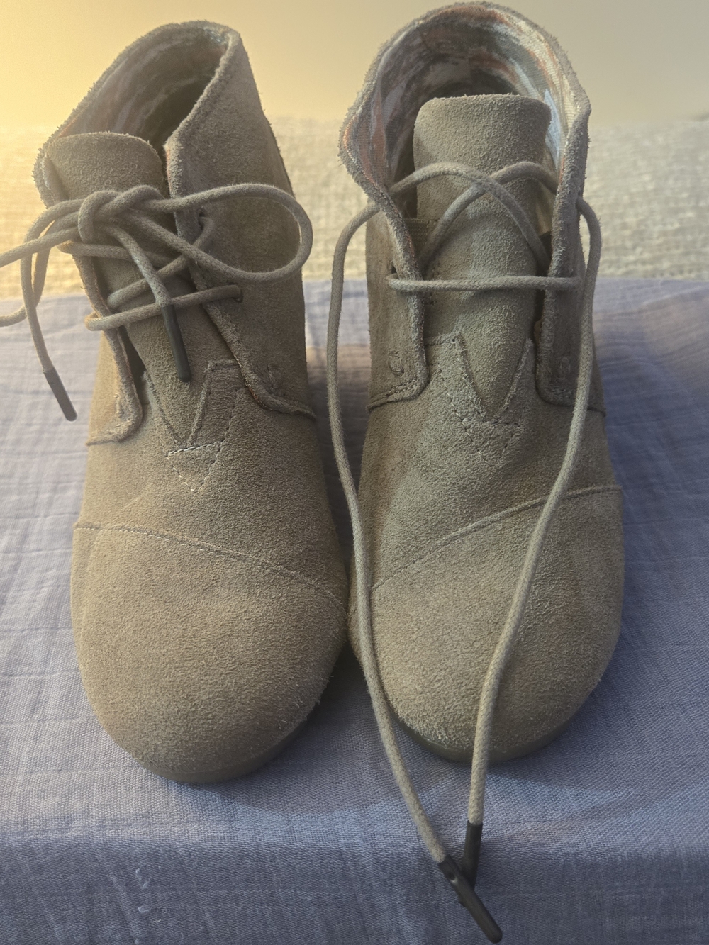 TOMS Desert Wedge Ankle Booties Grey/taupe
